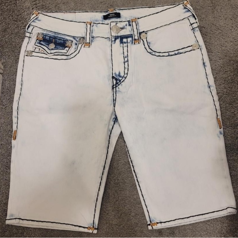 Men’s Short True Religion size 32